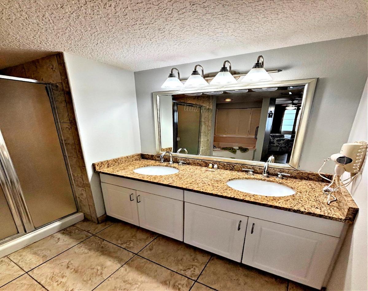 2 Bedroom Direct Oceanfront Wyndham Ocean Walk Daytona Beach 2226-0 Eksteriør billede